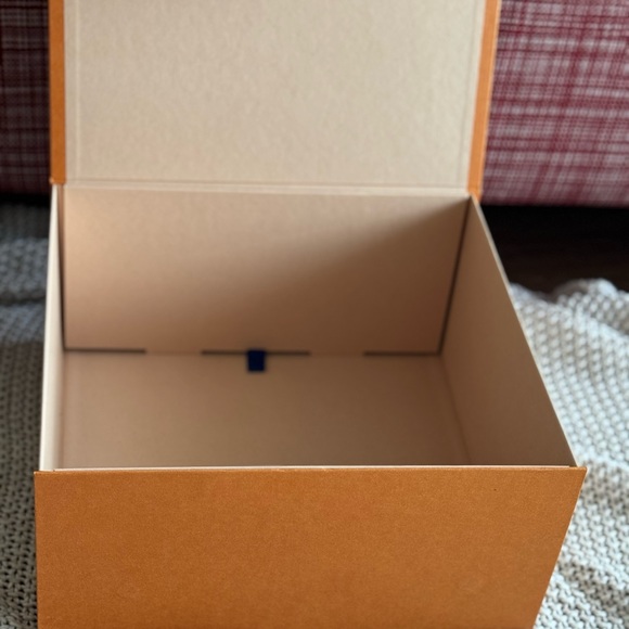 Louis Vutton Package Box Authentic - Picture 3 of 3